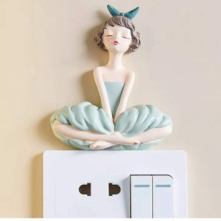 Sedentary Girl Sculpture - waseeh.com